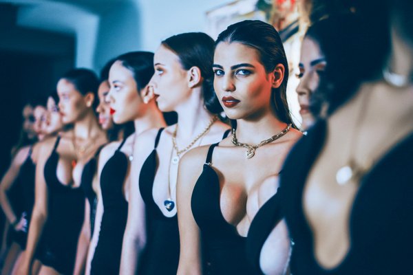 Hoe kun je je gezicht op een effectieve manier masseren voor een betere doorbloeding?